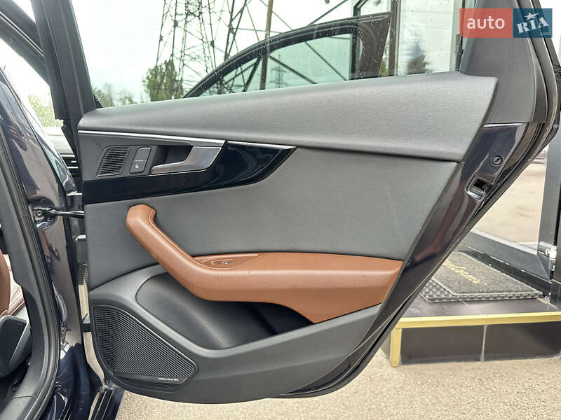 Седан Audi A4 2018 в Харкові