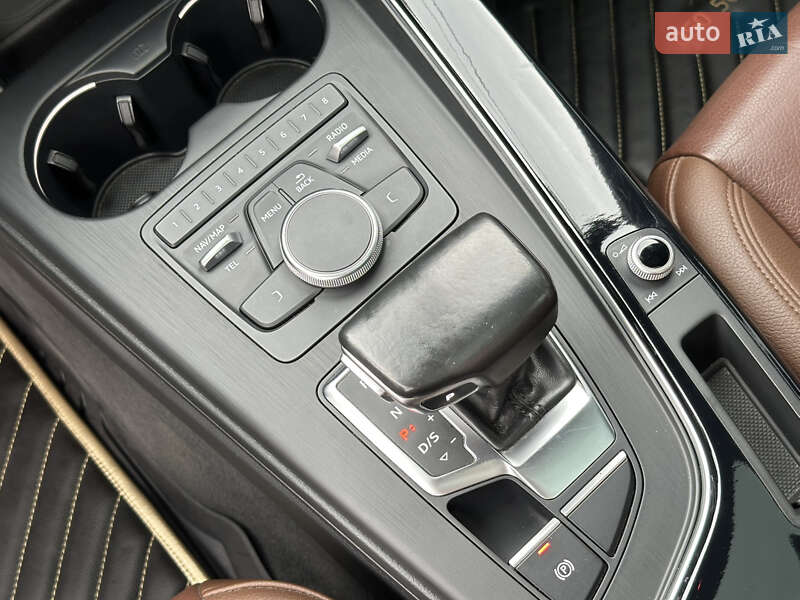 Седан Audi A4 2018 в Харкові