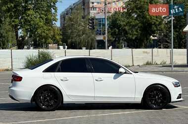 Седан Audi A4 2012 в 