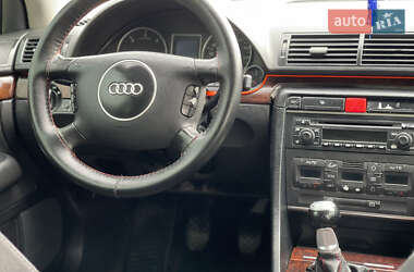 Седан Audi A4 2001 в 