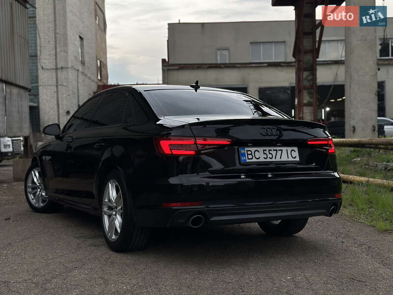 Седан Audi A4 2016 в Львове