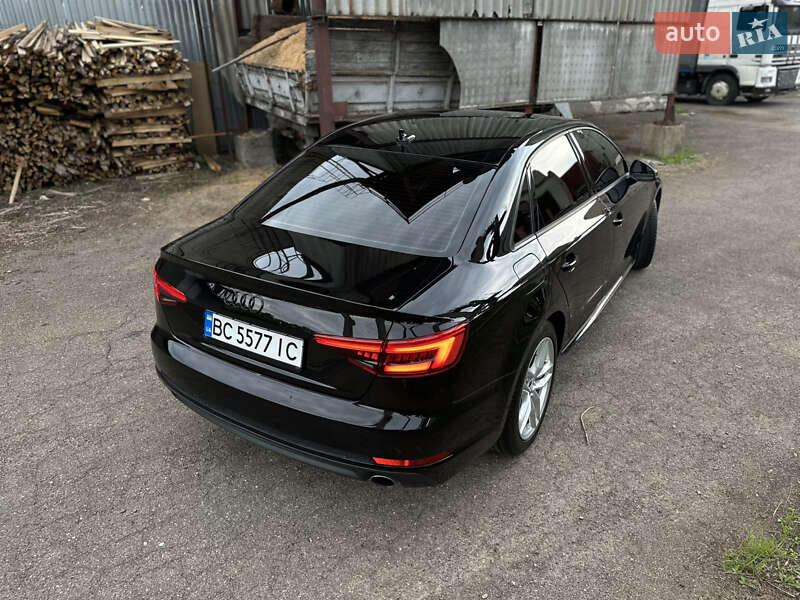 Седан Audi A4 2016 в Львове