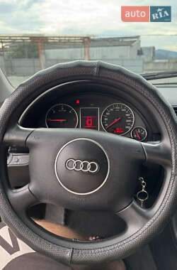 Седан Audi A4 2001 в 