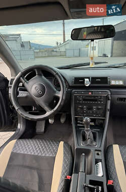 Седан Audi A4 2001 в 