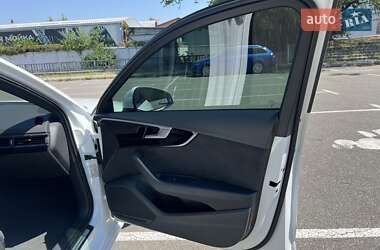 Седан Audi A4 2023 в 