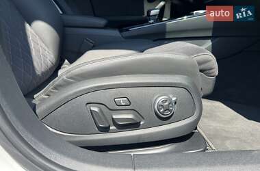 Седан Audi A4 2023 в 