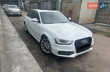 Седан Audi A4 2015 в 