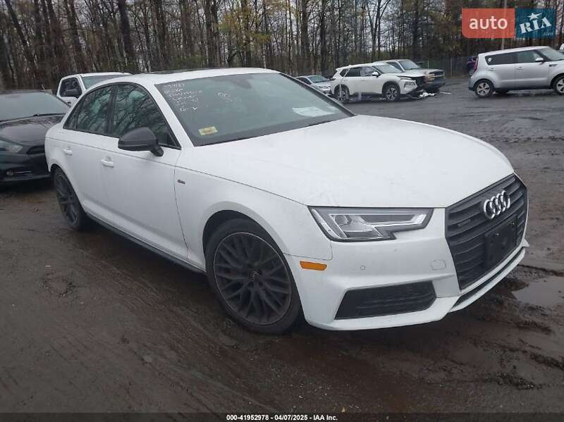 Седан Audi A4 2018 в Львові