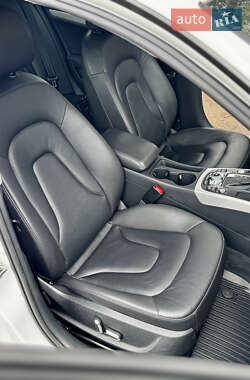 Седан Audi A4 2015 в 