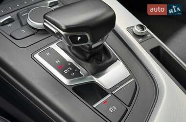 Седан Audi A4 2017 в 