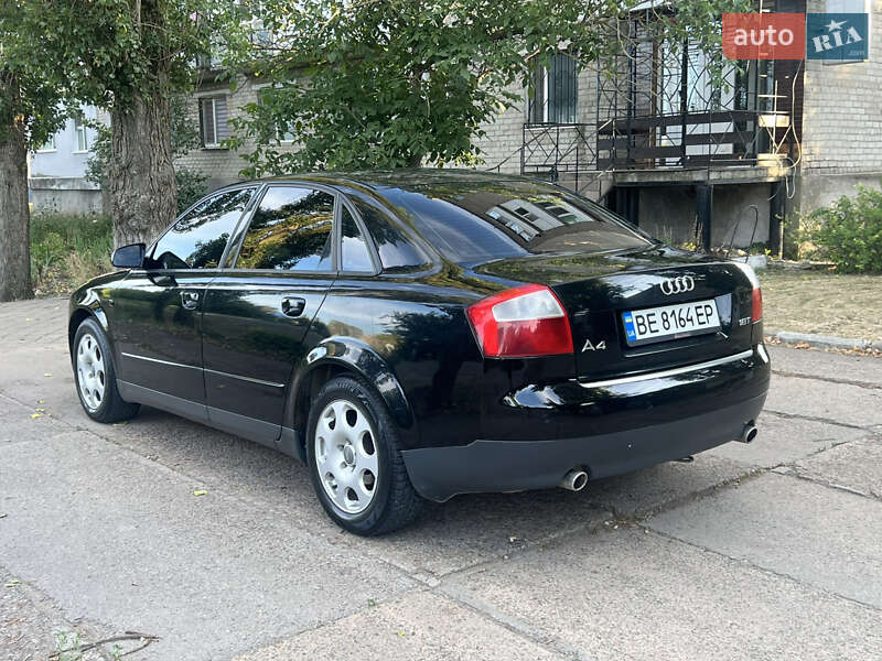 Седан Audi A4 2003 в Новом Буге