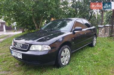 Седан Audi A4 1996 в Ивано-Франковске