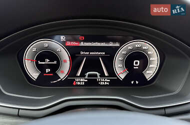 Седан Audi A4 2022 в 