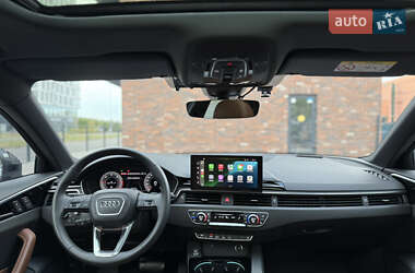 Седан Audi A4 2022 в 