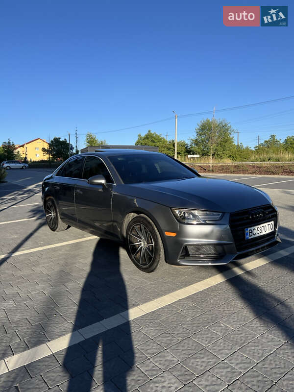 Седан Audi A4 2018 в Львові