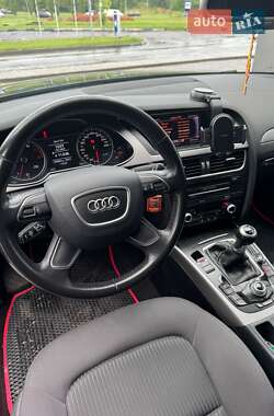 Универсал Audi A4 2012 в 