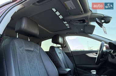 Седан Audi A4 2018 в 