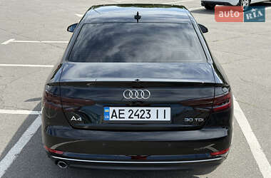 Седан Audi A4 2018 в 