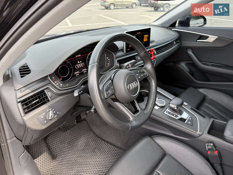 Седан Audi A4 2018 в Дніпрі