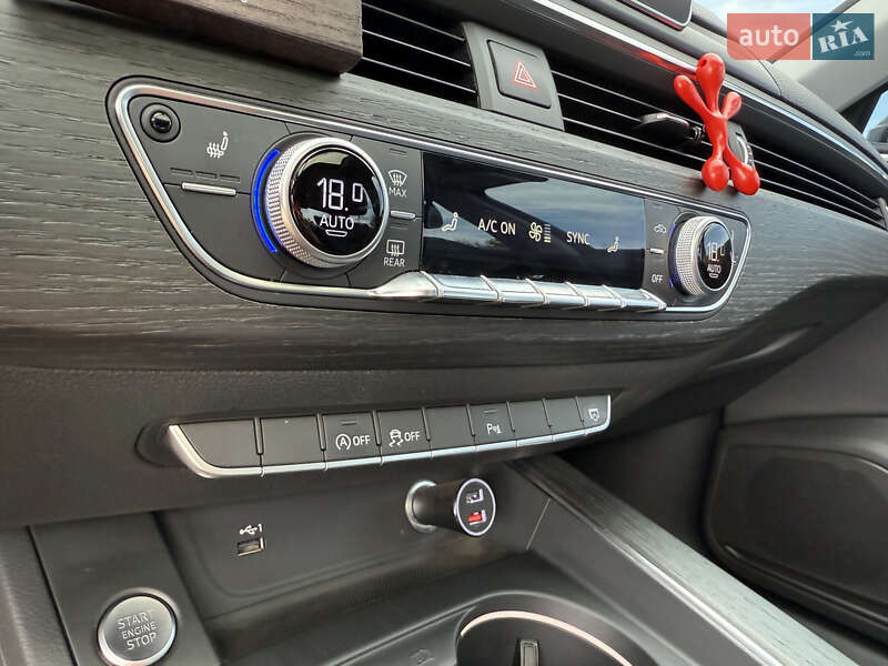 Седан Audi A4 2018 в Дніпрі