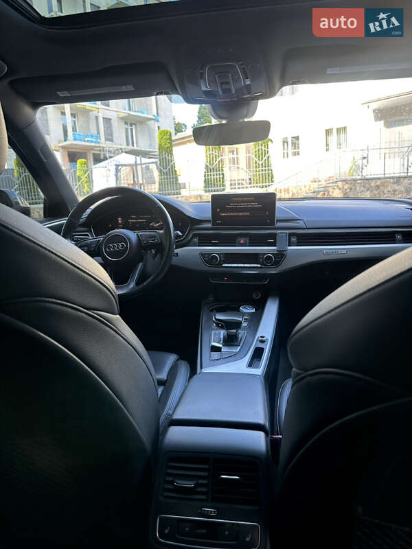 Седан Audi A4 2016 в Львові