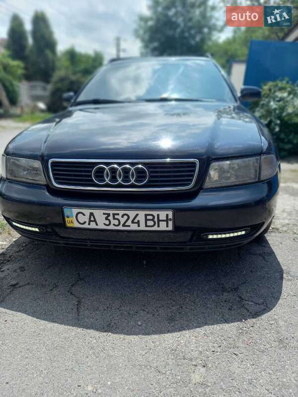 Универсал Audi A4 1997 в 