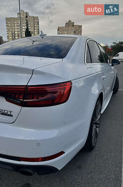 Седан Audi A4 2016 в 