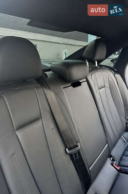 Седан Audi A4 2016 в 