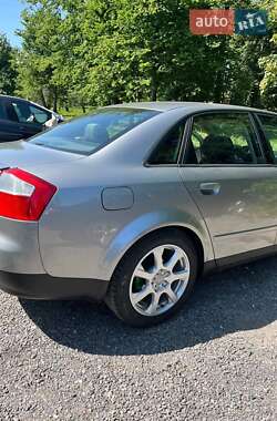 Седан Audi A4 2002 в 