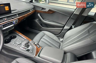 Седан Audi A4 2019 в 