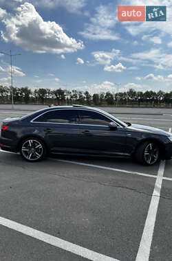 Седан Audi A4 2016 в 