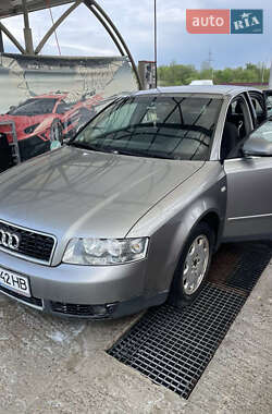 Седан Audi A4 2002 в Коростене