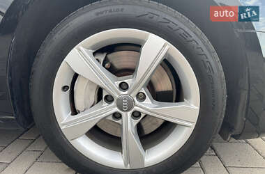 Седан Audi A4 2019 в 