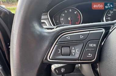 Седан Audi A4 2019 в 
