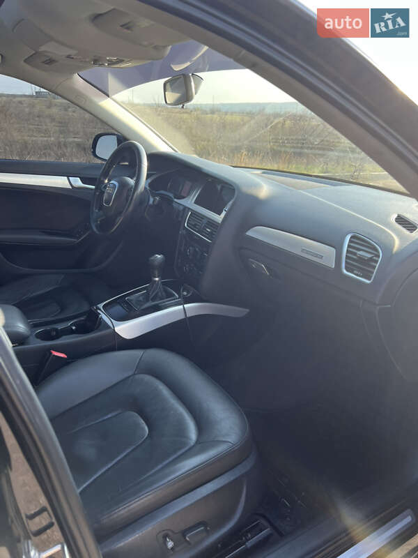 Седан Audi A4 2009 в Запоріжжі