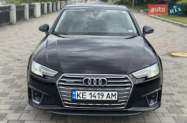 Седан Audi A4 2019 в 