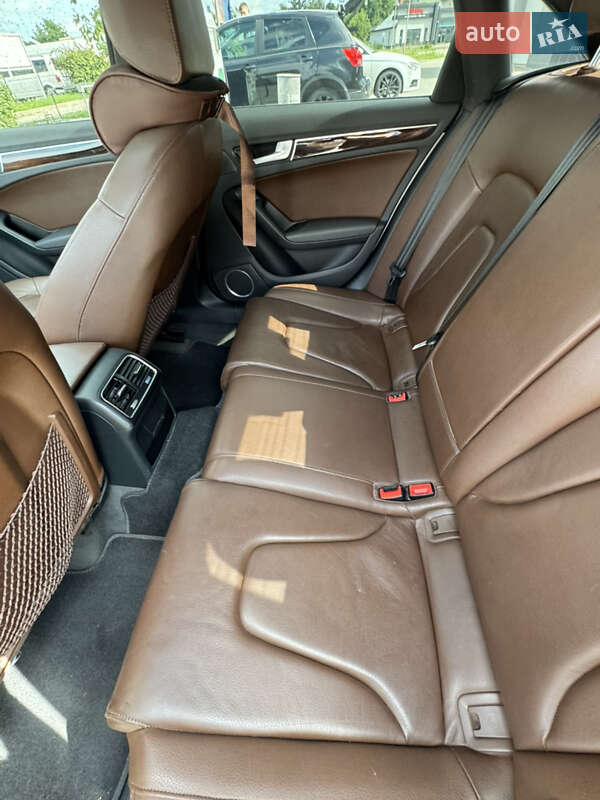 Седан Audi A4 2014 в Івано-Франківську