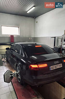 Седан Audi A4 2014 в 