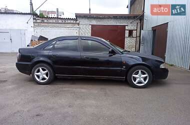 Седан Audi A4 1995 в 