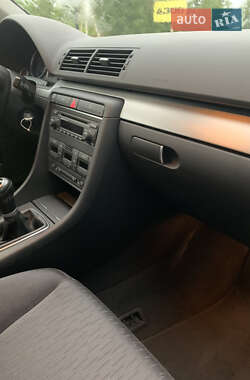 Седан Audi A4 2006 в 