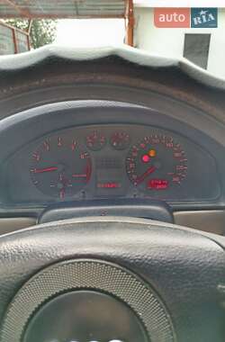 Универсал Audi A4 1999 в Долине