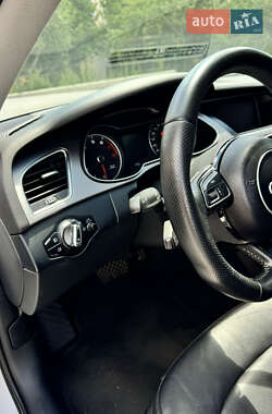 Седан Audi A4 2013 в 