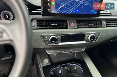 Седан Audi A4 2020 в 