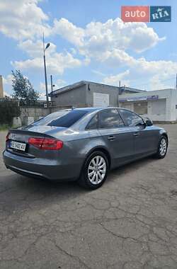 Седан Audi A4 2013 в 
