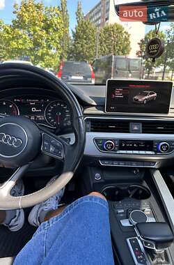 Седан Audi A4 2016 в 