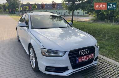 Седан Audi A4 2014 в Львові