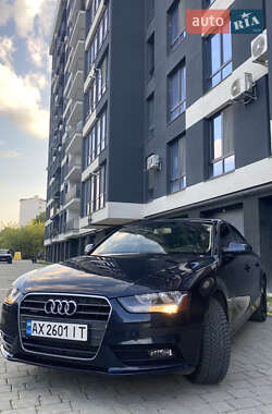 Седан Audi A4 2012 в 