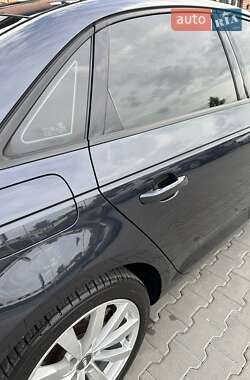 Седан Audi A4 2016 в 