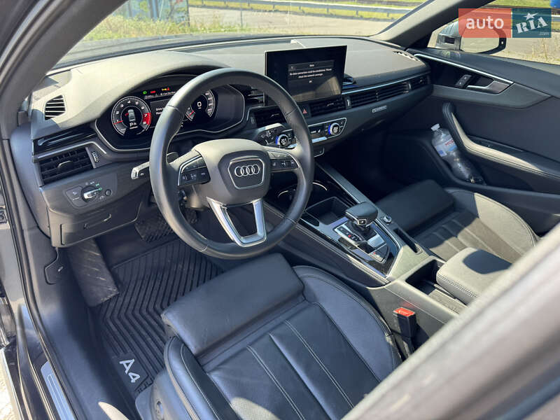Седан Audi A4 2021 в Києві