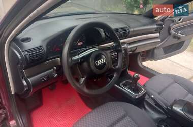 Седан Audi A4 2000 в 
